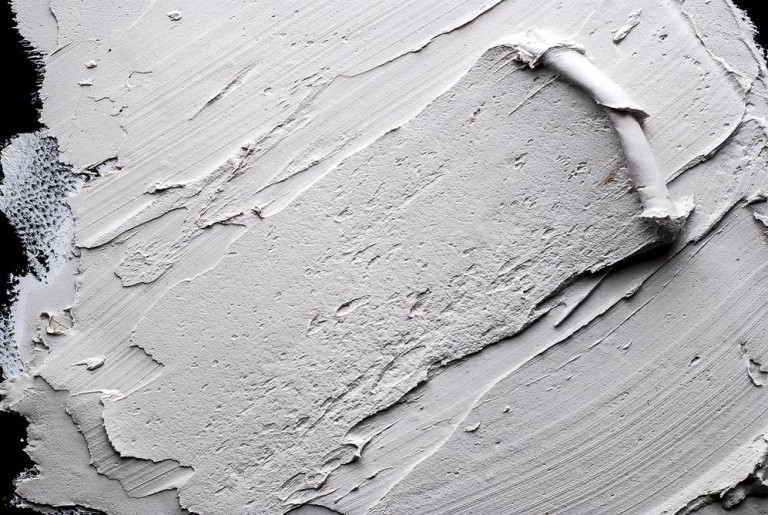 Quelles peintures intérieures choisir à Granville pour votre habitat ?